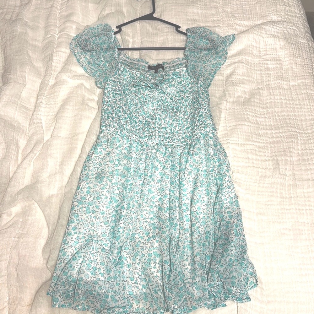 cute floral dress!